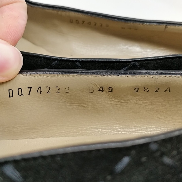 Salvador Ferragamo Black Quilted Suede Shoe 9½ 2A - Picture 6 of 8
